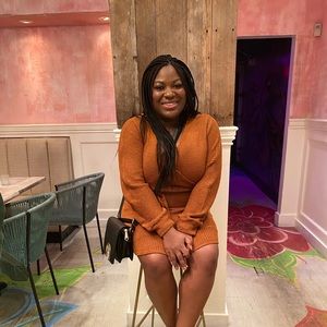 Meet your Posher, Addie